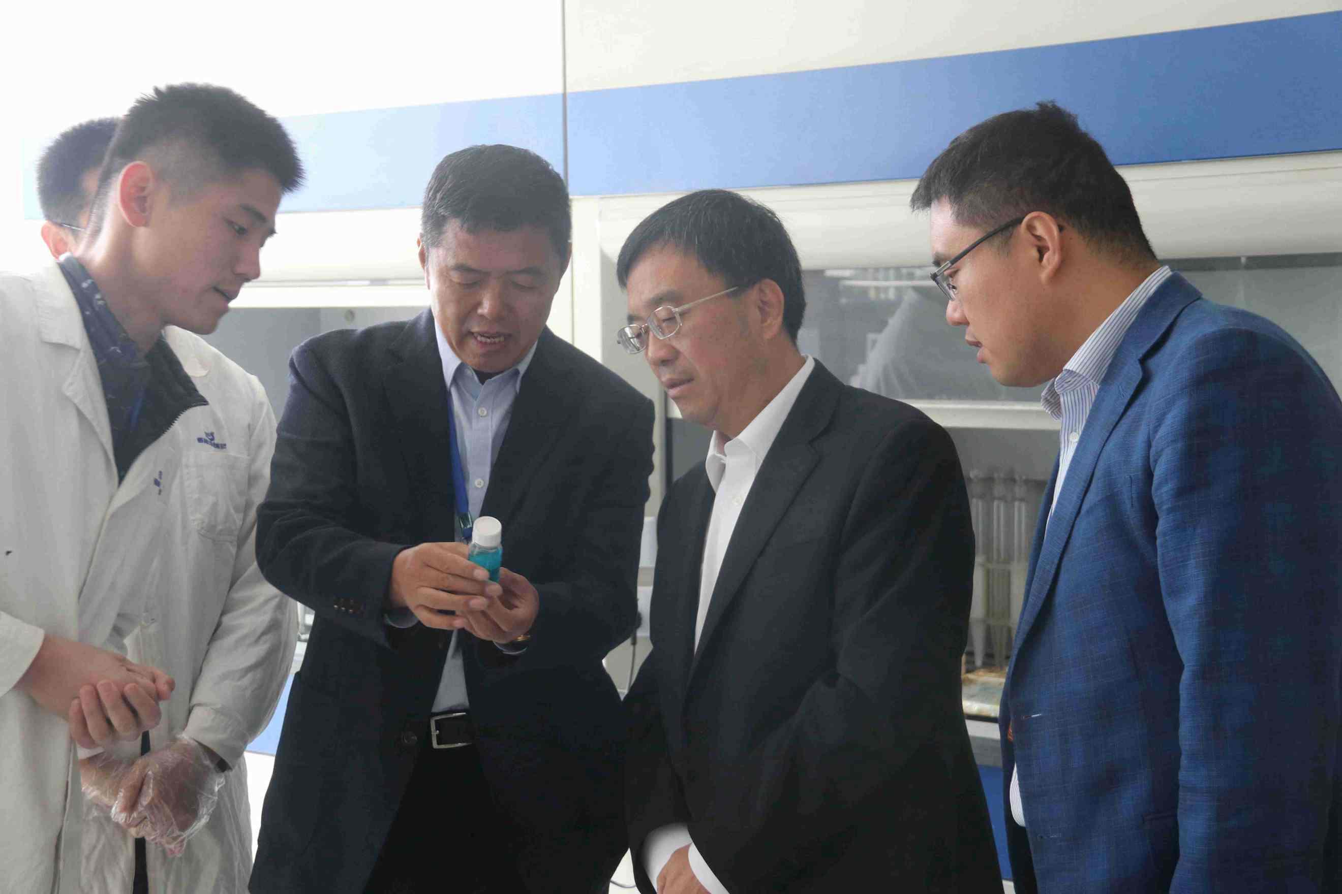 市委常委、市秘書長祝華到集團宣講十九大精神
